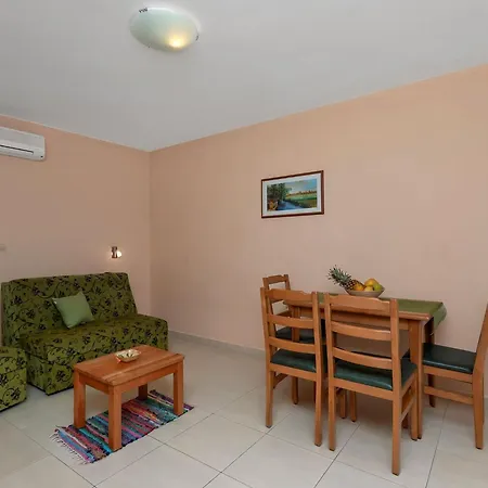 Juric - One Bedroom With Balcony - 4 *