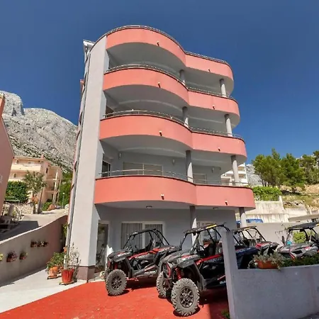 Apartment Juric - One Bedroom With Balcony - 4 *